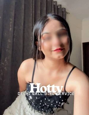 Ishiqa Young and attractive call girl service in Delhi